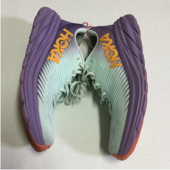 Hoka Sneakers 8.5 - Picture 3 of 9